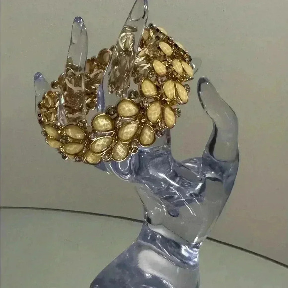 🆕💎Vintage Floral Stretch Bracelet - Picture 3 of 16